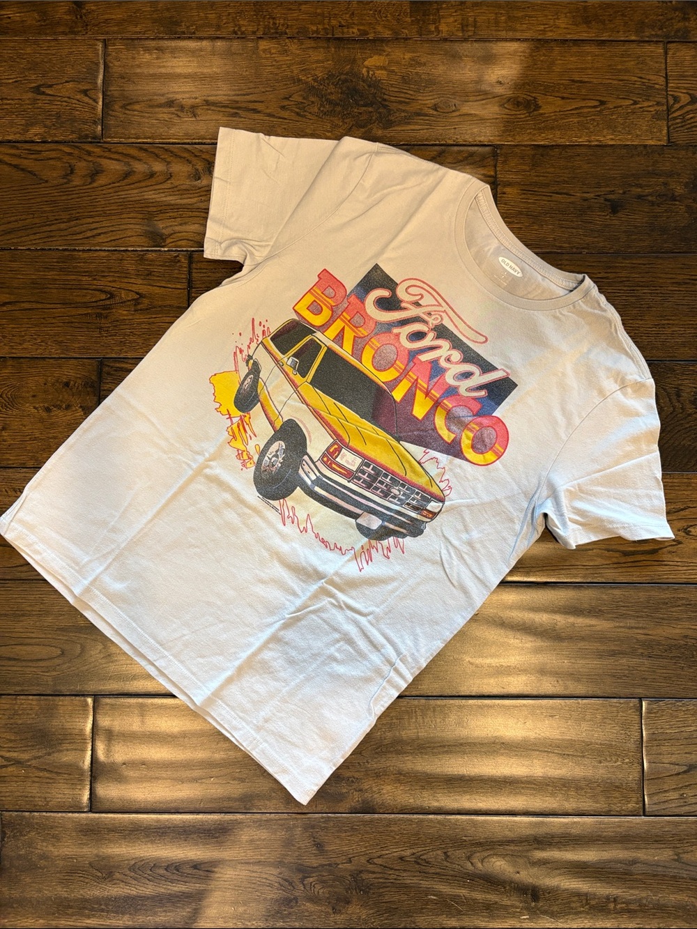 Old Navy Men’s Graphic T-Shirt in Light Grey